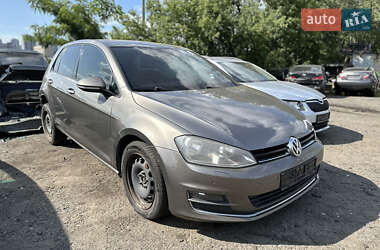 Хэтчбек Volkswagen Golf 2013 в Киеве