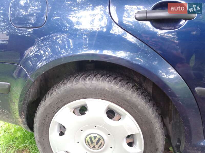 Универсал Volkswagen Golf 2001 в Самборе