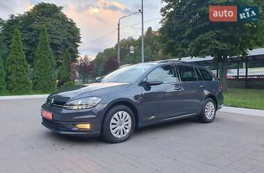 Универсал Volkswagen Golf 2018 в Киеве