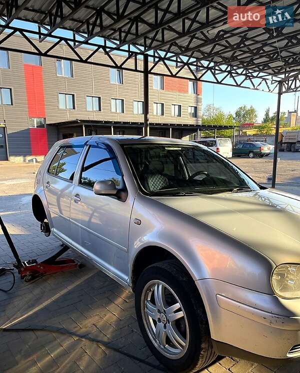 Volkswagen Golf 1998