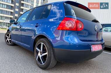 Хетчбек Volkswagen Golf 2006 в Луцьку