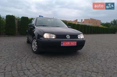 Хэтчбек Volkswagen Golf 1999 в Жовкве