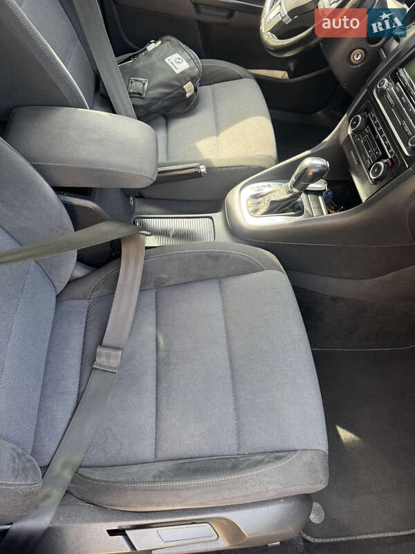 Универсал Volkswagen Golf 2011 в Каменец-Подольском