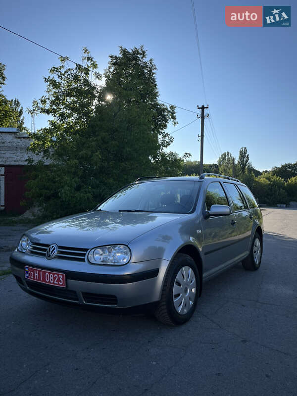 Volkswagen Golf 2003