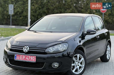 Хэтчбек Volkswagen Golf 2010 в Львове