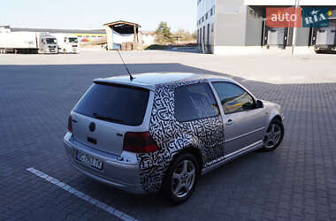 Хетчбек Volkswagen Golf 2001 в Львові