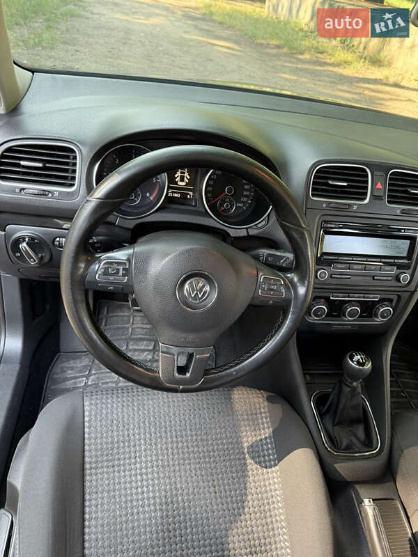 Універсал Volkswagen Golf 2010 в Ямполі