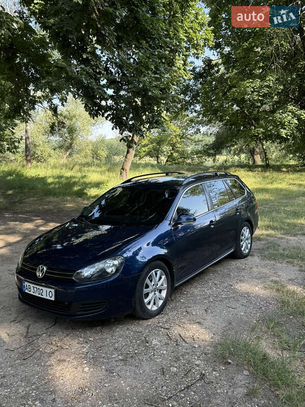 Універсал Volkswagen Golf 2010 в Ямполі