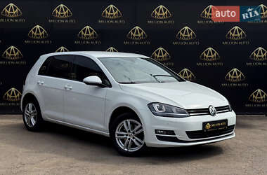 Хетчбек Volkswagen Golf 2014 в Києві