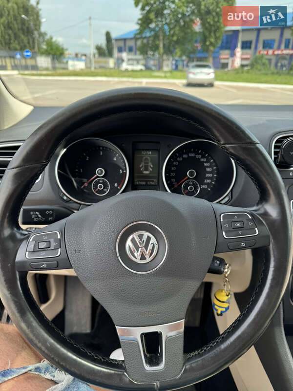 Универсал Volkswagen Golf 2010 в Житомире