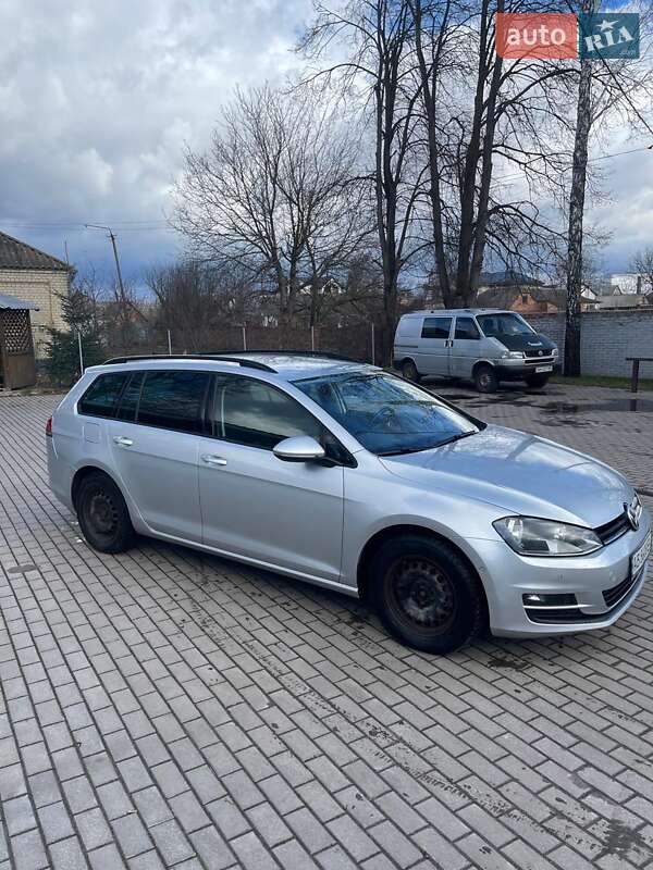 Універсал Volkswagen Golf 2014 в Хмільнику