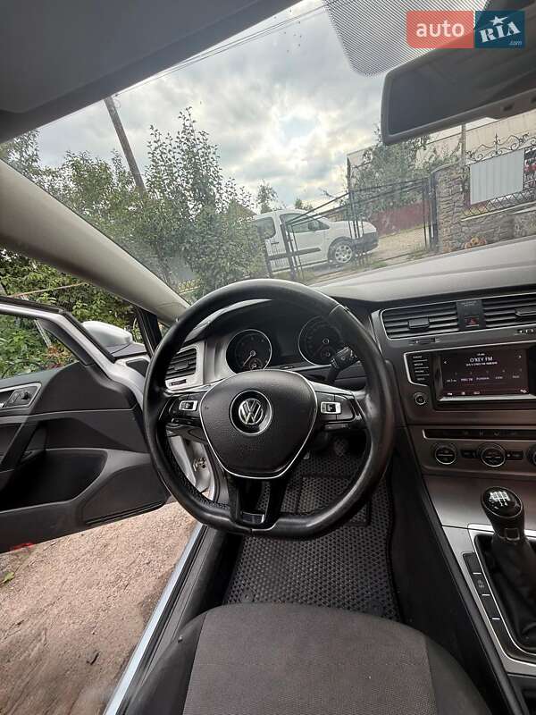Універсал Volkswagen Golf 2014 в Хмільнику