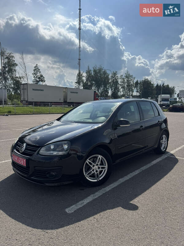 Хэтчбек Volkswagen Golf 2008 в Ковеле