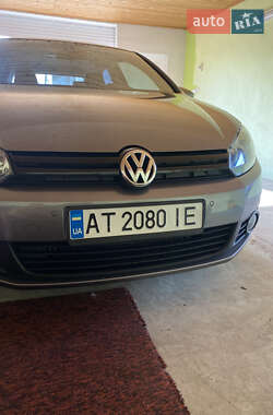 Хэтчбек Volkswagen Golf 2010 в Снятине