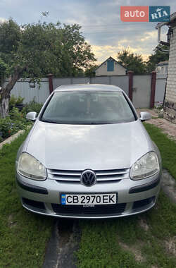 Хэтчбек Volkswagen Golf 2004 в Новой Басане