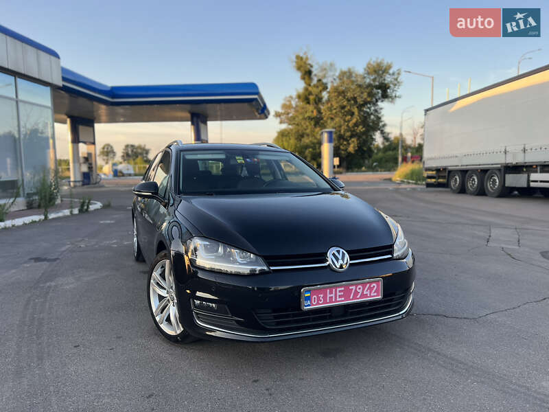 Универсал Volkswagen Golf 2014 в Ровно