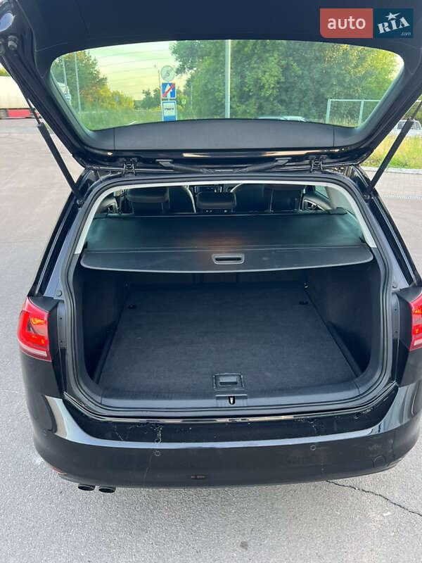 Универсал Volkswagen Golf 2014 в Ровно
