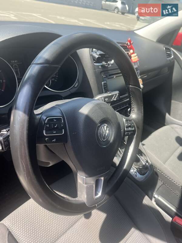 Хетчбек Volkswagen Golf 2012 в Києві