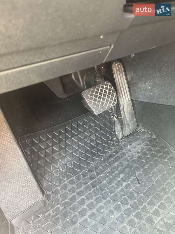 Хетчбек Volkswagen Golf 2012 в Києві