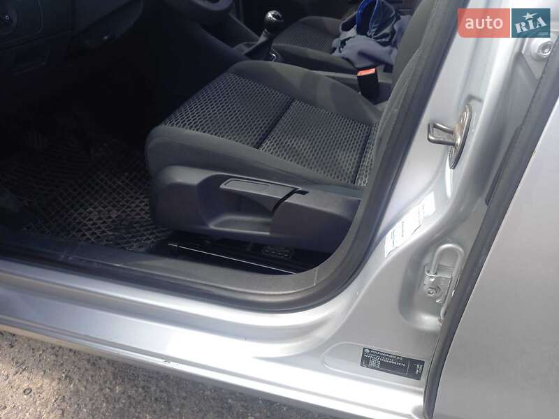 Хэтчбек Volkswagen Golf 2009 в Черкассах