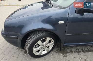 Універсал Volkswagen Golf 2004 в  фото 11 Універсал Volkswagen Golf 2004 в