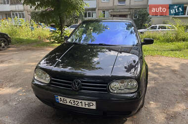 Хэтчбек Volkswagen Golf 2002 в Виннице