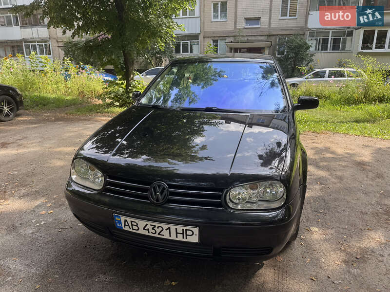 Volkswagen Golf 2002