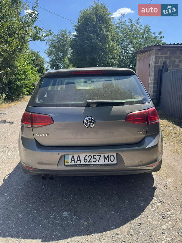 Хэтчбек Volkswagen Golf 2013 в Смеле