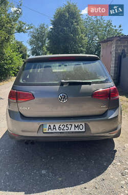 Хэтчбек Volkswagen Golf 2013 в 