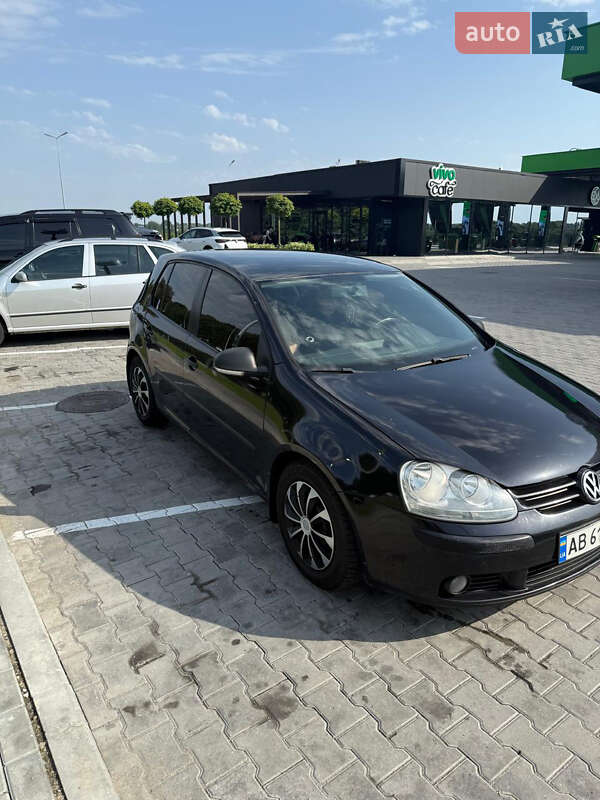 Хэтчбек Volkswagen Golf 2006 в Виннице