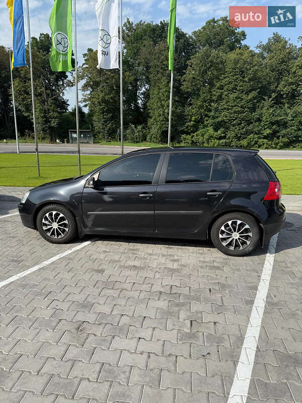 Хэтчбек Volkswagen Golf 2006 в Виннице