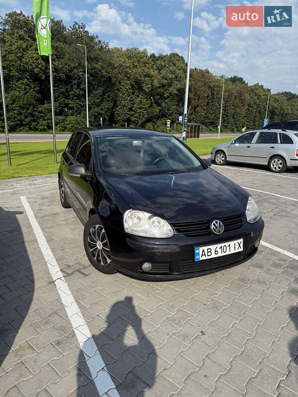 Хэтчбек Volkswagen Golf 2006 в Виннице