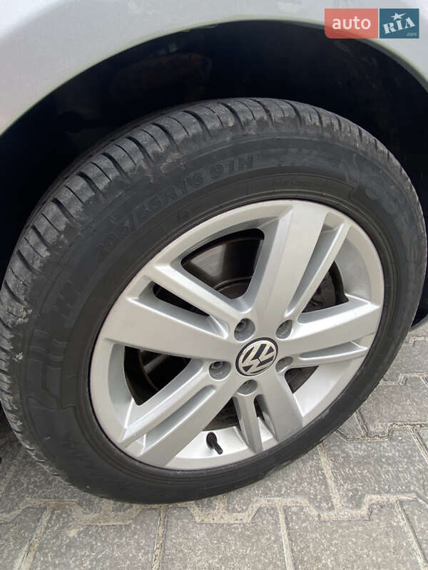 Универсал Volkswagen Golf 2013 в Новояворовске