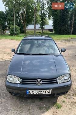 Хетчбек Volkswagen Golf 2000 в Новояворівську