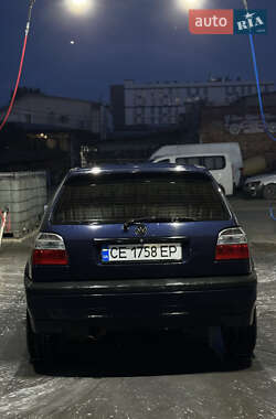 Хэтчбек Volkswagen Golf 1993 в 