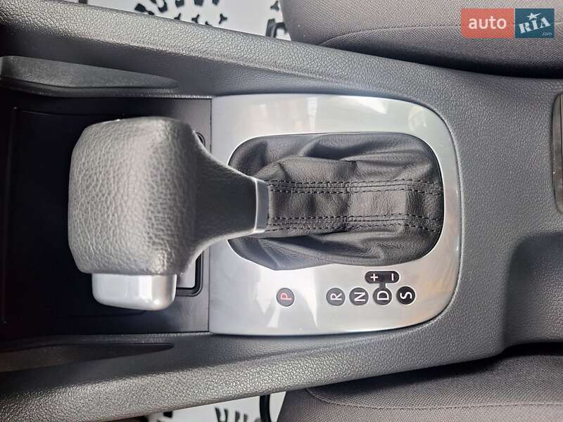 Хетчбек Volkswagen Golf 2006 в Івано-Франківську