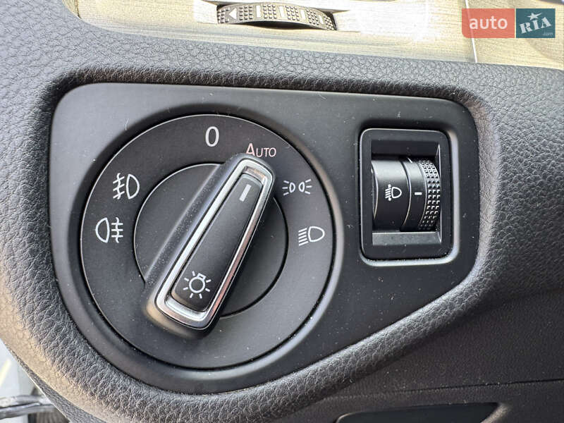 Хэтчбек Volkswagen Golf 2013 в Запорожье