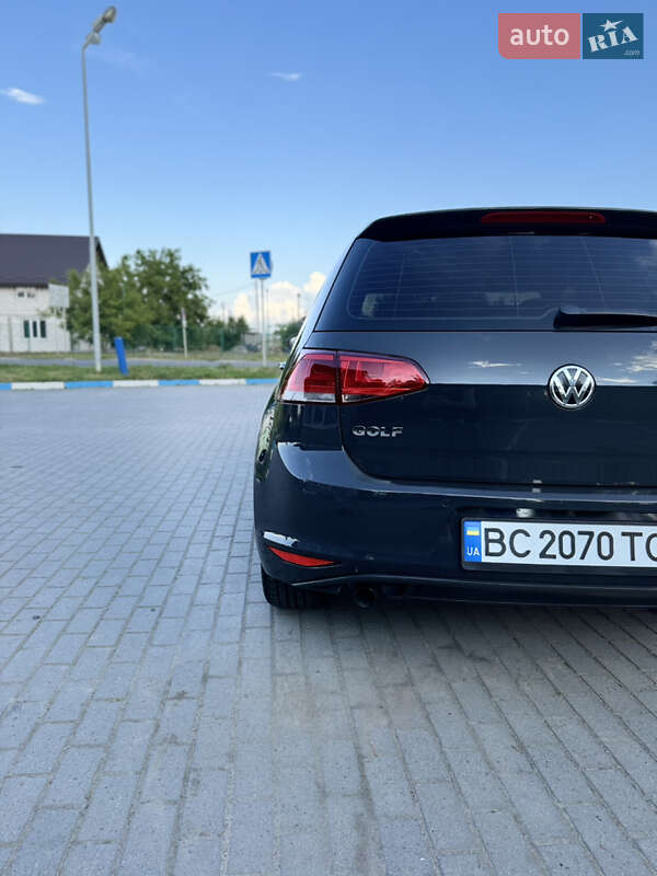 Хэтчбек Volkswagen Golf 2013 в Львове