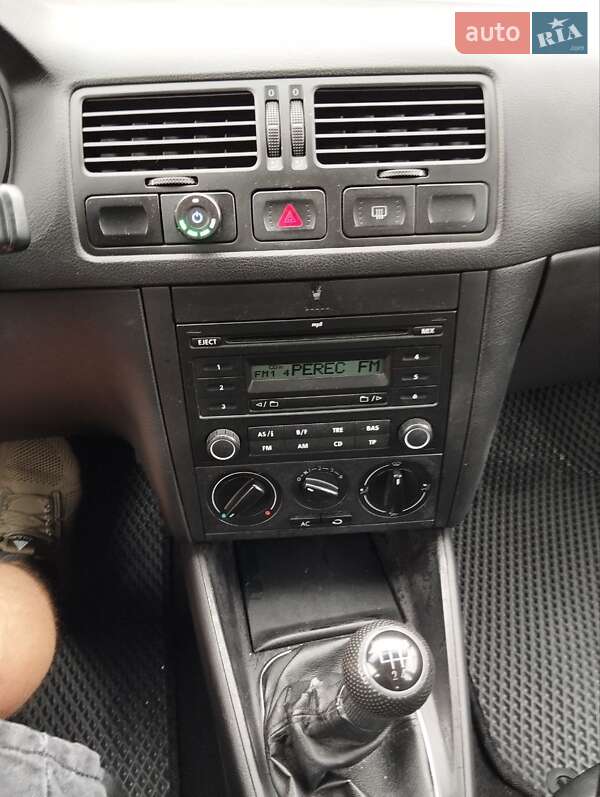 Универсал Volkswagen Golf 2006 в Виннице