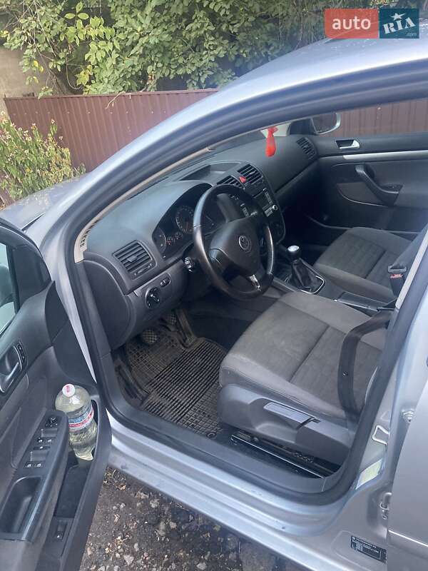 Хетчбек Volkswagen Golf 2007 в Черкасах