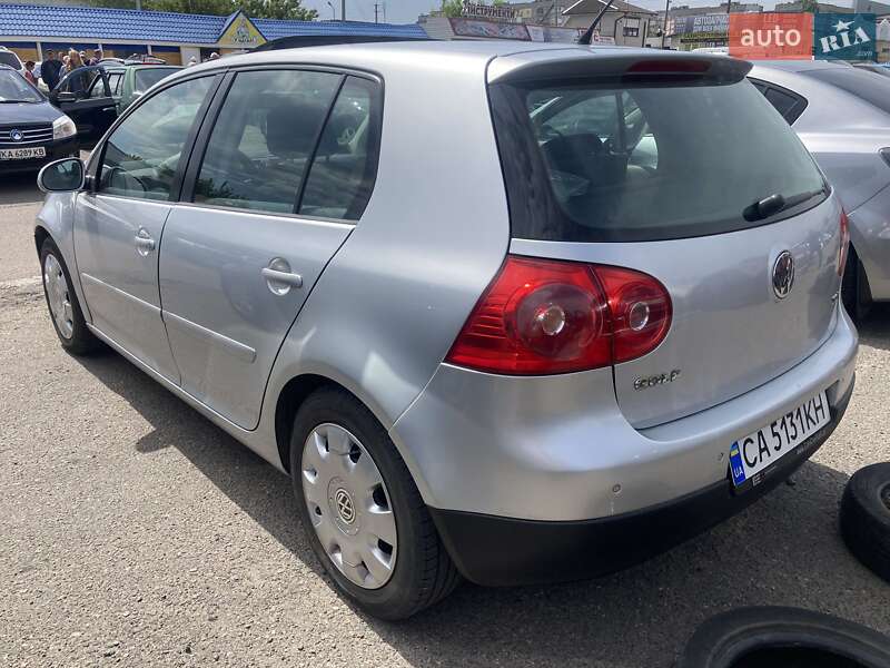 Хетчбек Volkswagen Golf 2007 в Черкасах