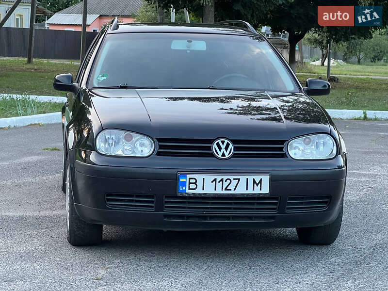 Универсал Volkswagen Golf 2003 в Лубнах