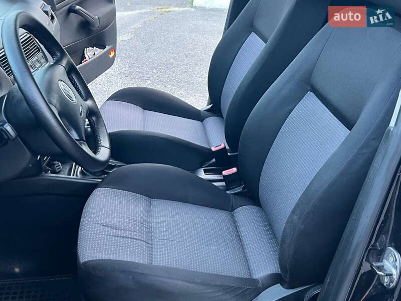 Универсал Volkswagen Golf 2003 в Лубнах