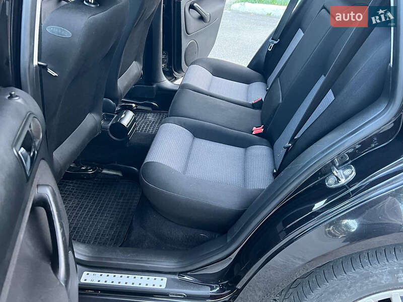 Универсал Volkswagen Golf 2003 в Лубнах