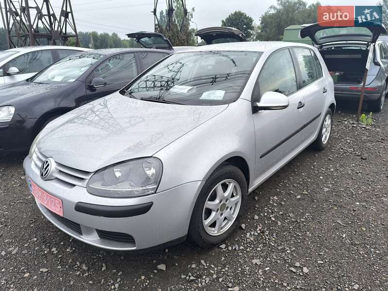 Volkswagen Golf 2004