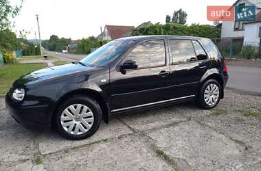 Хетчбек Volkswagen Golf 2002 в Мукачевому