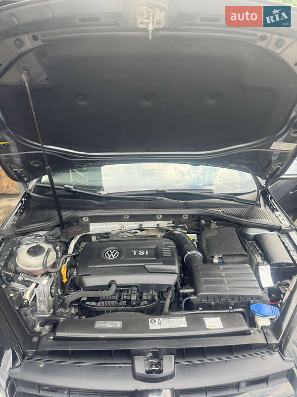 Універсал Volkswagen Golf 2015 в Києві
