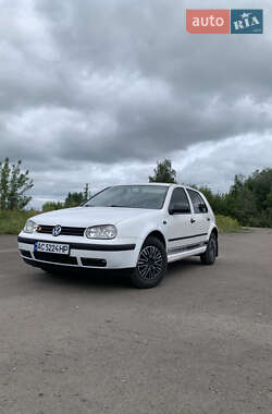 Хэтчбек Volkswagen Golf 2000 в Берестечку