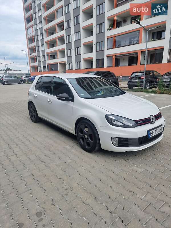 Хэтчбек Volkswagen Golf 2011 в Одессе