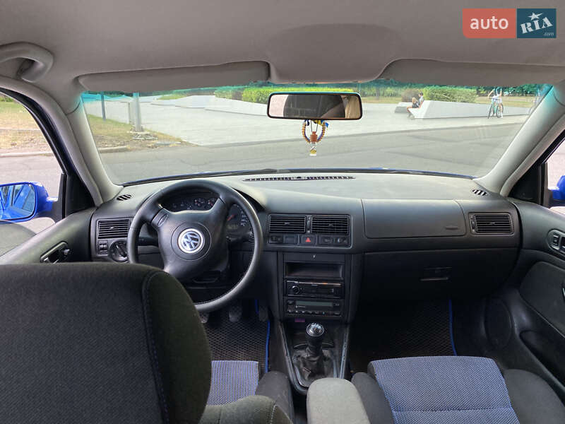 Хэтчбек Volkswagen Golf 1998 в Одессе